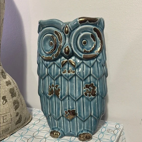 Ceramic Blue and Gold Owl vase when you purchase get free owl dish chipped - Picture 1 of 11